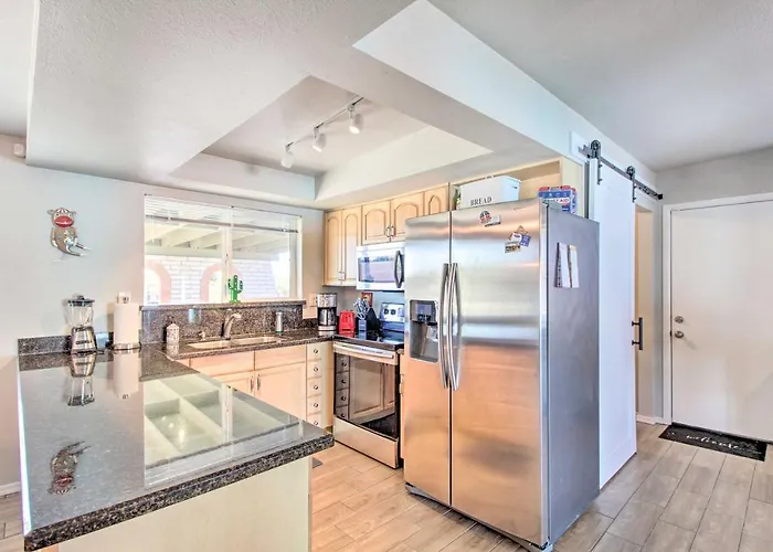 Vibrant, Colorful Abode W/ Pool & Hot Tub * Tucson