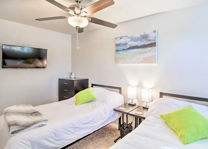 Holiday home Vibrant, Colorful Abode W/ Pool & Hot Tub Tucson
