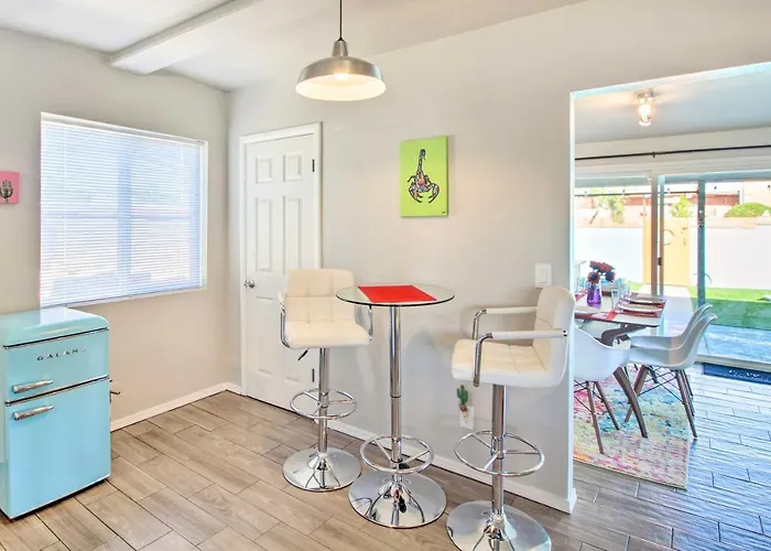 Holiday home Vibrant, Colorful Abode W/ Pool & Hot Tub Tucson
