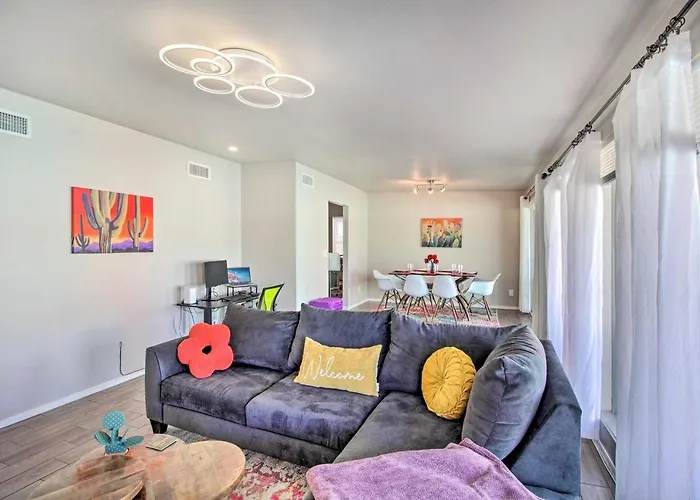Holiday home Vibrant, Colorful Abode W/ Pool & Hot Tub Tucson