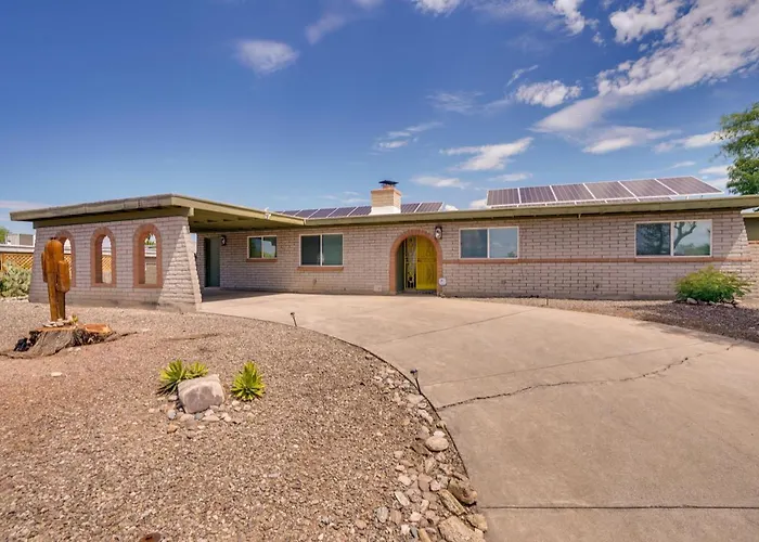 Vibrant, Colorful Abode W/ Pool & Hot Tub * Tucson