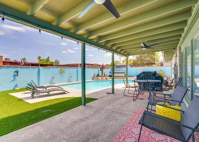 Holiday home Vibrant, Colorful Abode W/ Pool & Hot Tub Tucson